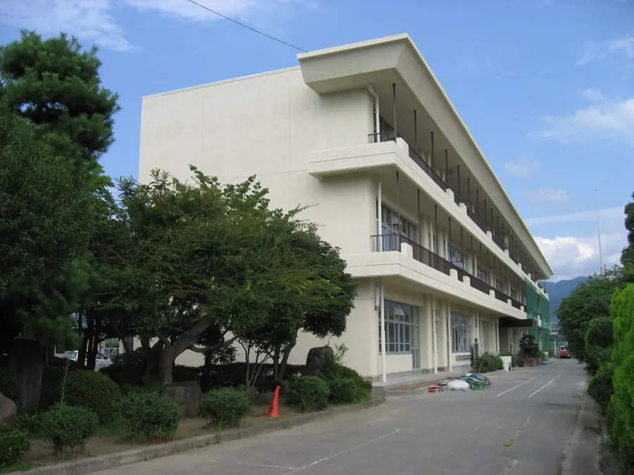 当社が施工した小学校の校舎