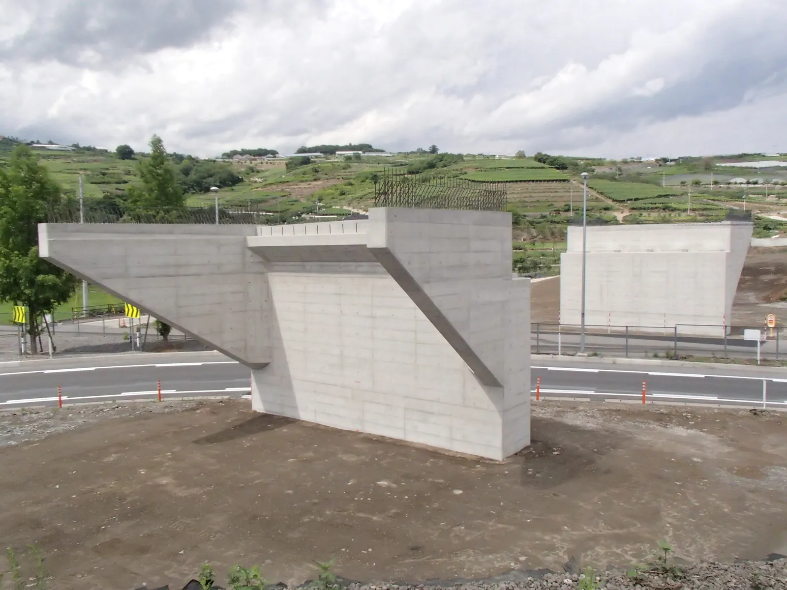 西関東道路の施工写真 3
